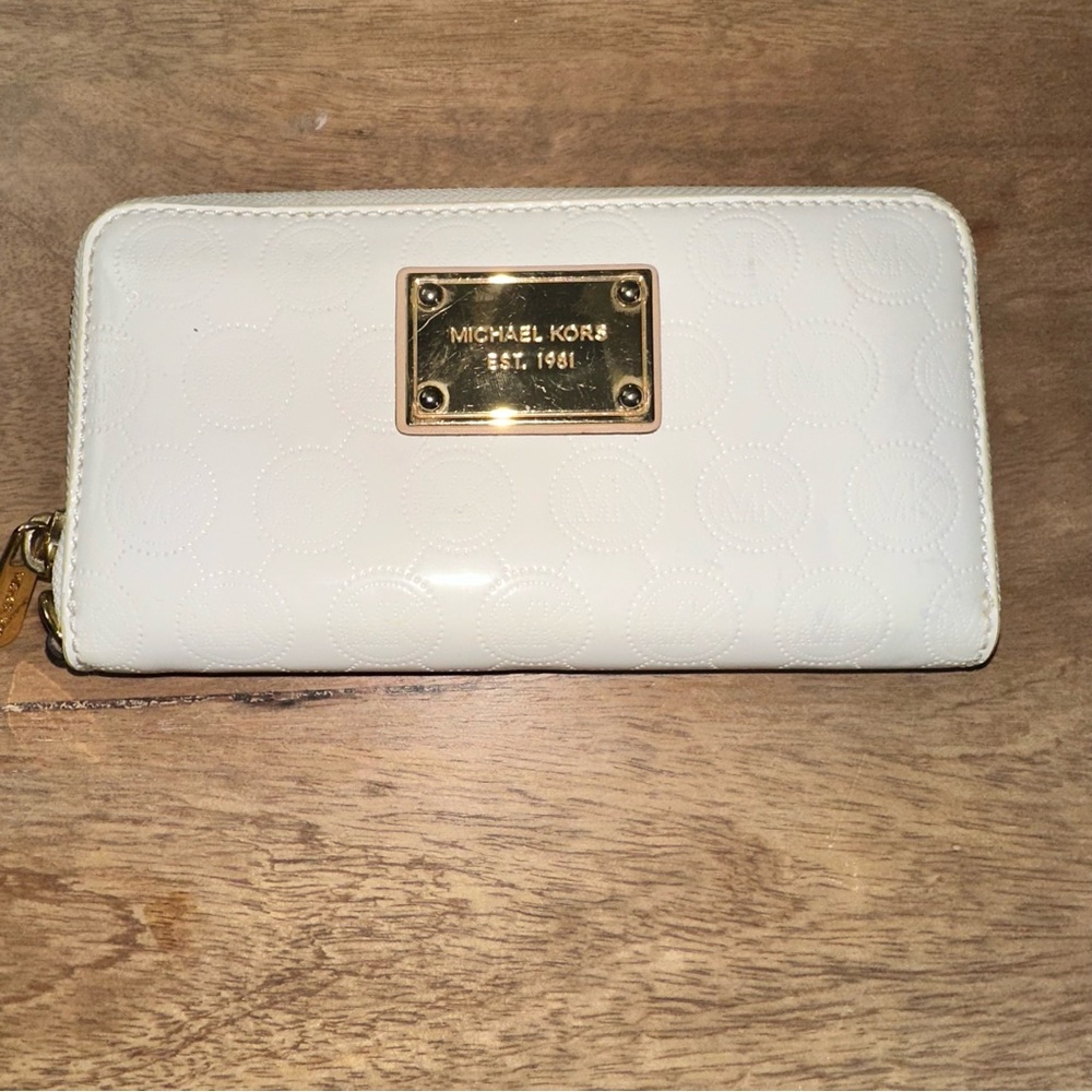 Michael Kors wallet